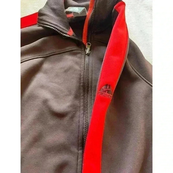 Nike ACG womens jacket - Picture 2 of 5